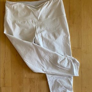 EUC Soft Surroundings White Crop legging